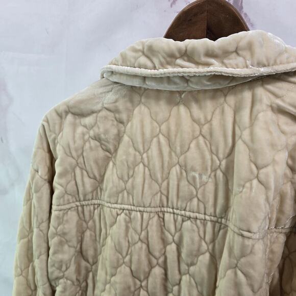 Anthropologie Jacket Womens XS Cream Crushed Velvet Quilted Shacket Shirt Button - Picture 8 of 12